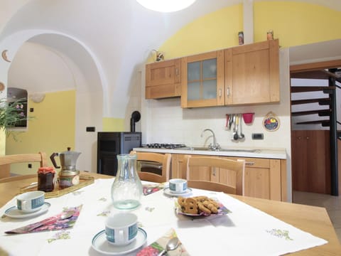 House | Private kitchen | Highchair