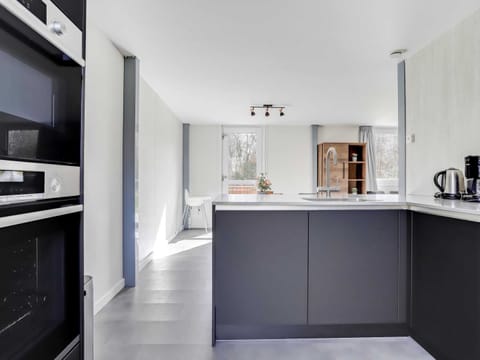 House | Private kitchen | Highchair