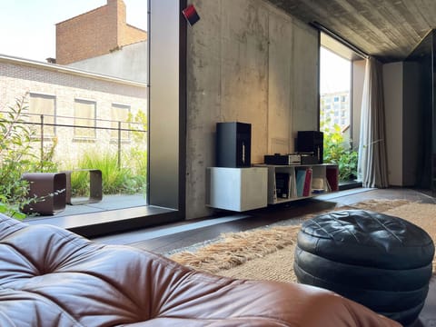 Studio (R5) | Living area | Printers