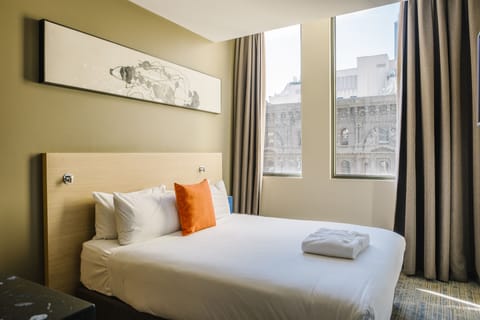 Executive Room | Egyptian cotton sheets, premium bedding, pillowtop beds, minibar