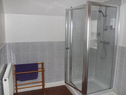 Triple Room, Ensuite (Twin and Single) | Bathroom