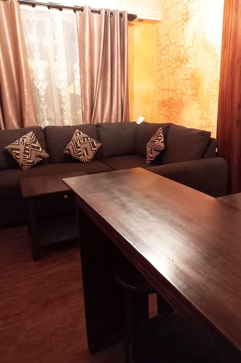 Family Room, 1 Bedroom, Non Smoking, Garden View | Living room | 32-inch Smart TV with digital channels, TV, Netflix