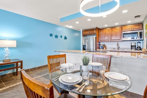 Condo, 1 Bedroom | Dining