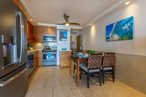 Condo, 2 Bedrooms | Private kitchen | Fridge, oven, coffee/tea maker, toaster