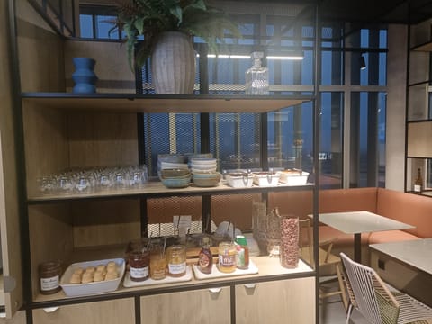 Daily buffet breakfast (EUR 12.9 per person)