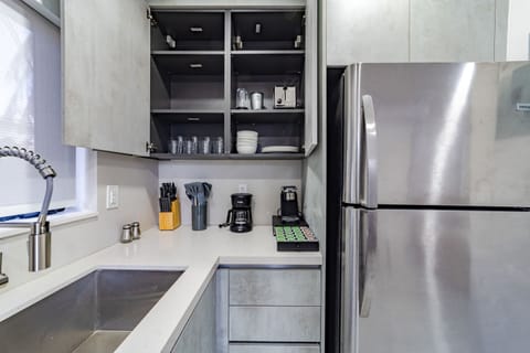 Superior Apartment | Private kitchen | Full-size fridge, microwave, oven, stovetop