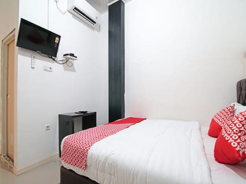 Deluxe Double Room | Desk, free WiFi, bed sheets