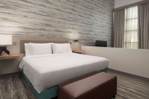 Junior Suite, One King Bed | Premium bedding, in-room safe, desk, laptop workspace