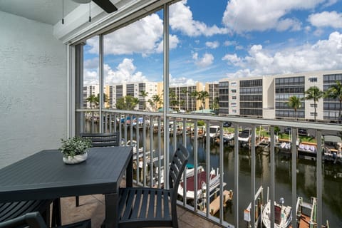 Condo, 2 Bedrooms | Lake view