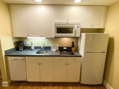 Condo, 1 Bedroom | Private kitchen | Fridge, coffee/tea maker, toaster