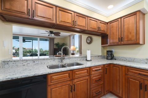 Condo, 2 Bedrooms | Private kitchen | Fridge, oven, coffee/tea maker