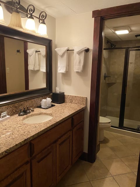 Condo, 1 Bedroom | Bathroom