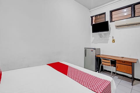 Deluxe Double Room | Desk, free WiFi, bed sheets