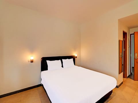 Deluxe Double Room | Free WiFi, bed sheets