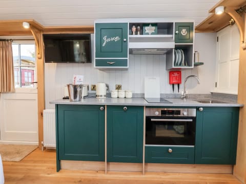 Fridge, dishwasher, electric kettle, toaster