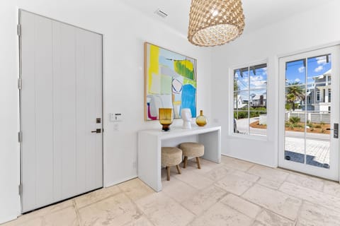 House, 5 Bedrooms | Dining