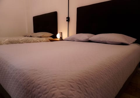 Standard Room, 1 Queen Bed | Bed sheets