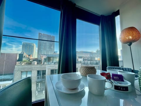 Apartment, 1 Bedroom | Dining room