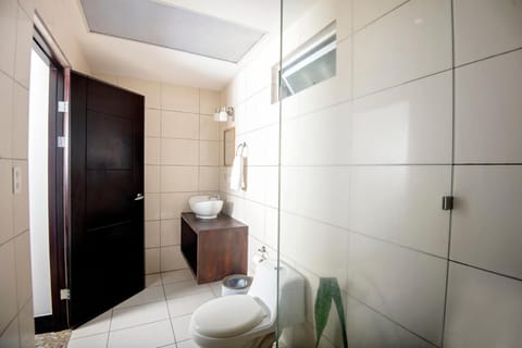 Family Room | Bathroom | Shower, free toiletries, towels, soap