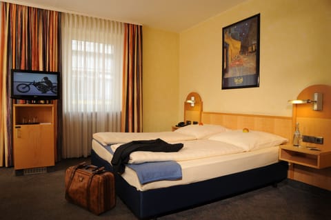 Comfort Double Room | Premium bedding, minibar, soundproofing, free WiFi