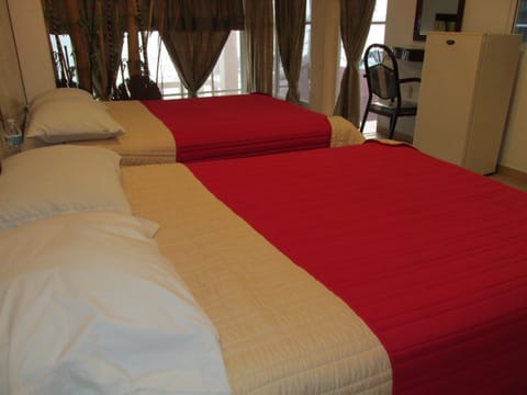 Suite | Premium bedding, free WiFi