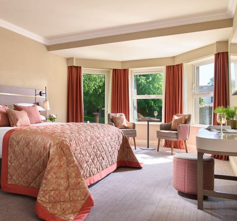 Classic Double Room | Premium bedding, in-room safe, desk, laptop workspace