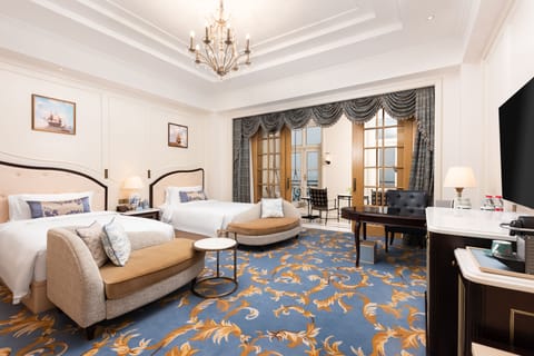 Luxury Room, 2 Double Beds | Premium bedding, down comforters, memory foam beds, free minibar