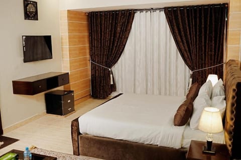 Deluxe Double Room | Free WiFi