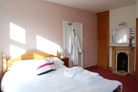 Twin Room | Blackout drapes, soundproofing, iron/ironing board, free WiFi