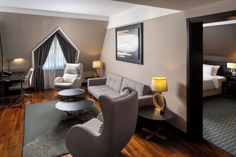 Family Suite | Premium bedding, Select Comfort beds, minibar, in-room safe