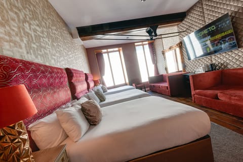 Superior Studio | Individually furnished, desk, iron/ironing board, free WiFi