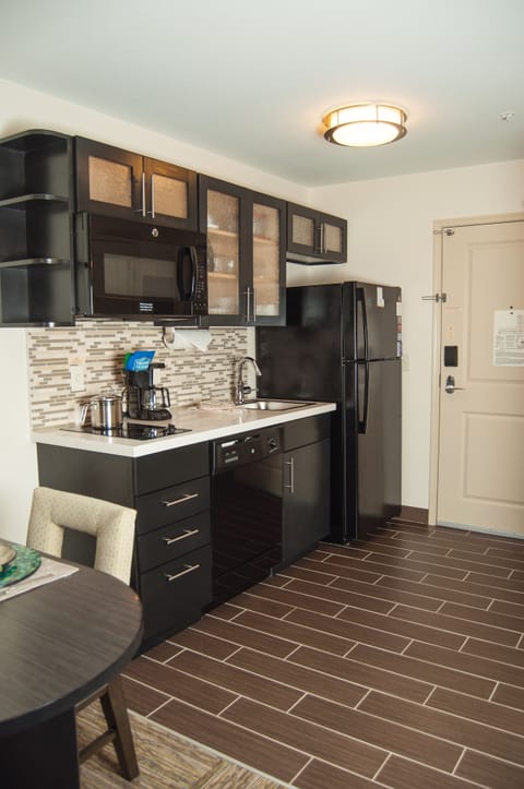 Studio Suite, 2 Queen Beds, Accessible (Comm, Tub) | Private kitchen | Full-size fridge, microwave, stovetop, dishwasher