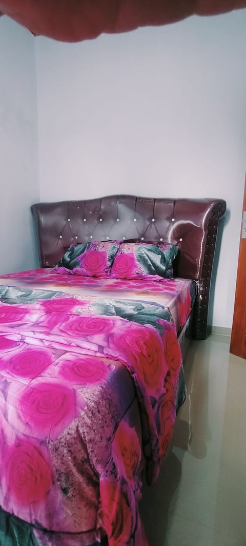 Family Villa | Down comforters, Select Comfort beds, free WiFi