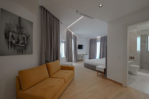 Triple Room, City View | 1 bedroom, premium bedding, minibar, desk
