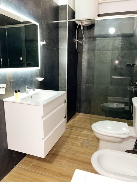 Comfort Apartment | Bathroom | Shower, rainfall showerhead, hair dryer, bidet