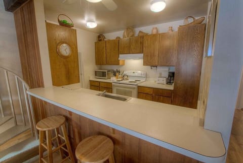 Condo, 3 Bedrooms | Private kitchen | Fridge, coffee/tea maker, toaster