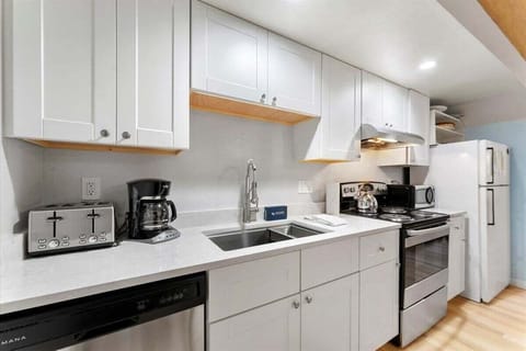 Condo, 3 Bedrooms | Private kitchen | Fridge, coffee/tea maker, toaster