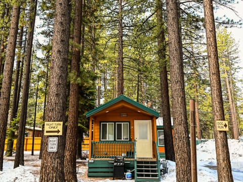 Cabin, Non Smoking, Kitchenette (No Pets, Linens Included) | Individually furnished, WiFi, bed sheets