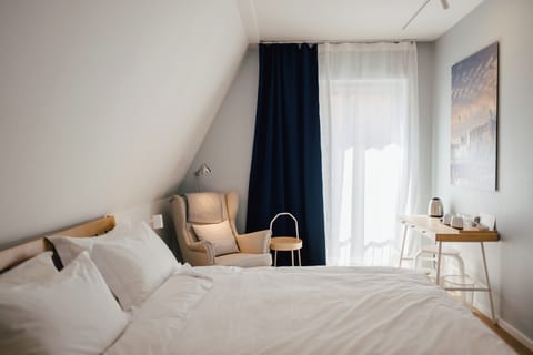 Classic Room, 1 Double Bed | Premium bedding, down comforters, individually furnished, desk