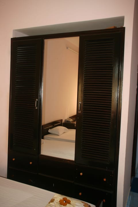 Double or Twin Room | Minibar, desk, free WiFi