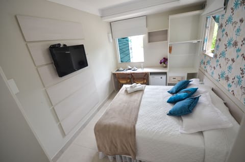 Basic Double Room | Minibar, in-room safe, individually decorated, free WiFi