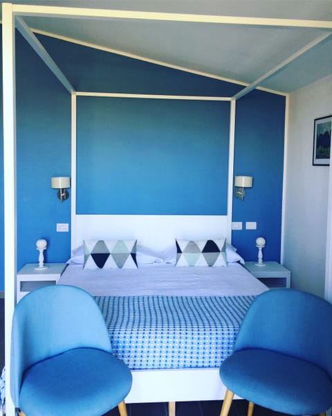 Deluxe Double Room | Individually decorated, individually furnished, desk, blackout drapes