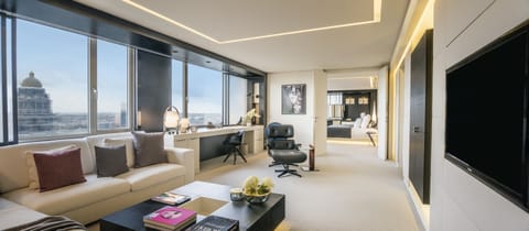 Splendour Suite (lounge access) | City view