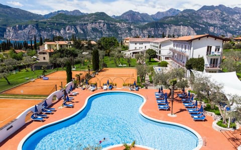 Seasonal outdoor pool