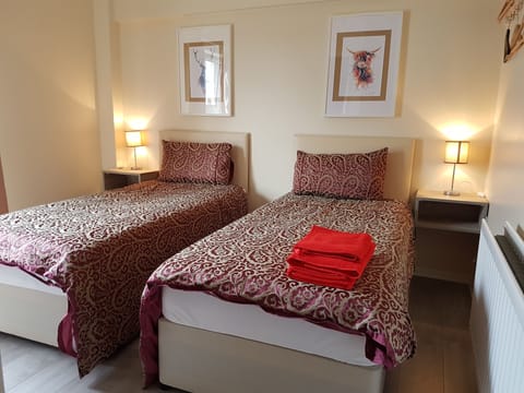 Luxury Twin Room | Free WiFi