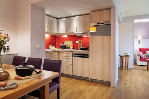 Apartment for 6 people - 1 bedroom + 1 sleeping area - Garden view - Superior | Private kitchenette | Fridge, microwave, stovetop, espresso maker