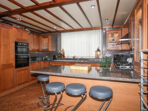 Fridge, dishwasher, electric kettle, toaster