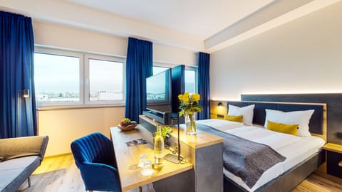 Standard Studio Suite | In-room safe, soundproofing, free WiFi, bed sheets