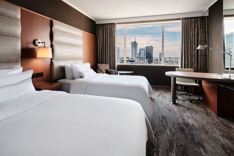 Executive Room, 2 Twin Beds, Non Smoking, City View | Hypo-allergenic bedding, minibar, in-room safe, desk