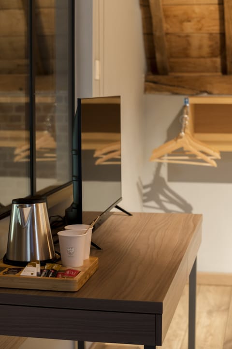 Superior Room | Soundproofing, free WiFi, bed sheets